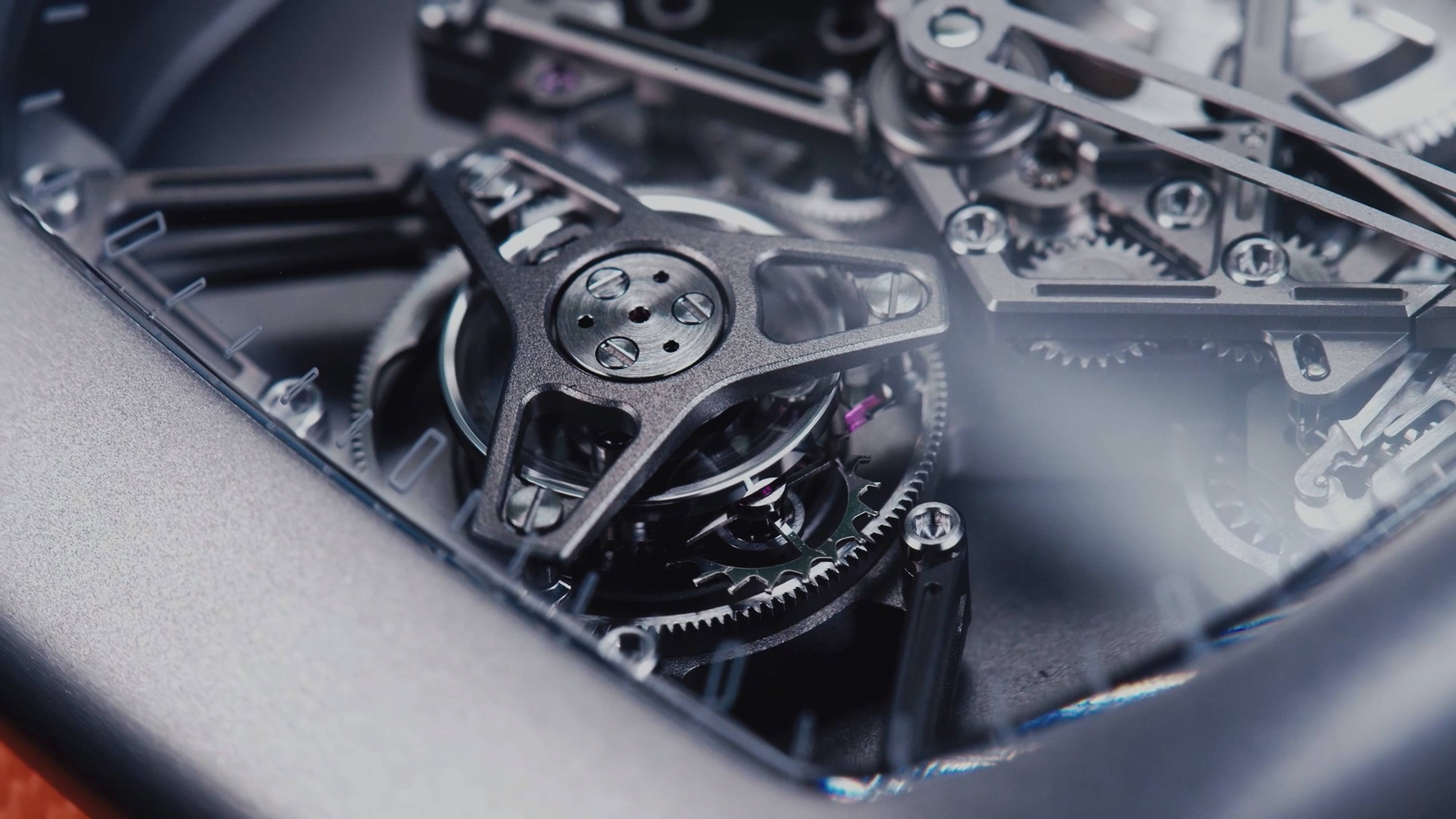 r-d_tourbillon_titanium_2